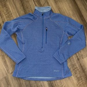 Patagonia small pullover women’s blue jacket long sleeve half zip coat